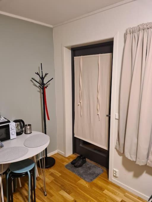 Small Studio Appartment Tromso Luaran gambar