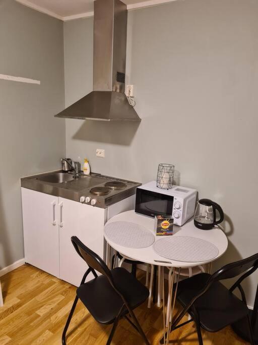 Small Studio Appartment Tromso Luaran gambar